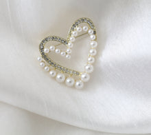 Load image into Gallery viewer, Pearl Heart Brooch Pin