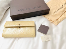 Load image into Gallery viewer, Louis Vuitton Sarah Wallet
