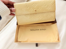 Load image into Gallery viewer, Louis Vuitton Sarah Wallet