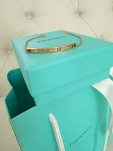 Load image into Gallery viewer, Tiffany & Co Pierced Atlas Bracelet 18k Gold W Diamond