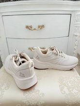 Load image into Gallery viewer, Aesthetic Light Beige Women’s Sneakers