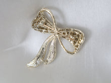 Load image into Gallery viewer, Ribbon Rhinestone Bow Brooch