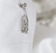 Load image into Gallery viewer, Violin Rhinestone Brooch Pin