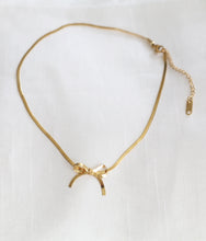 Load image into Gallery viewer, Gold Tone Herringbone Bow Necklace

