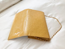 Load image into Gallery viewer, Louis Vuitton Vernis Monogram Ana Clutch Dune Bag
