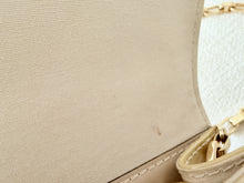 Load image into Gallery viewer, Louis Vuitton Vernis Monogram Ana Clutch Dune Bag
