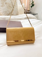 Load image into Gallery viewer, Louis Vuitton Ana Clutch Dune Preowned Vernis
